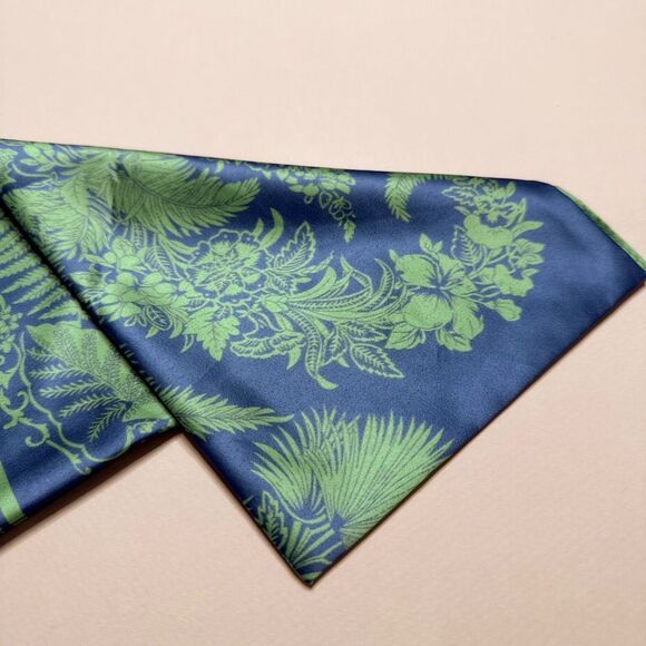 Blue and Green Patterned Scarf G39 - Picture 4 of 4